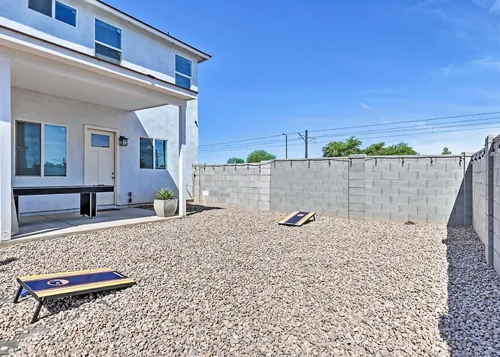 7 Mi To Dtwn Phoenix: Group-friendly Getaway Holiday home *