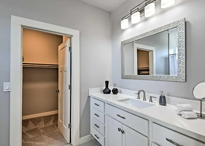 7 Mi To Dtwn Phoenix: Group-friendly Getaway Holiday home
